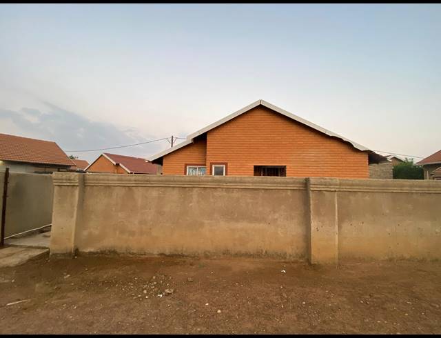 2 BEDROOM HOUSE FOR SALE IN EVATON WEST